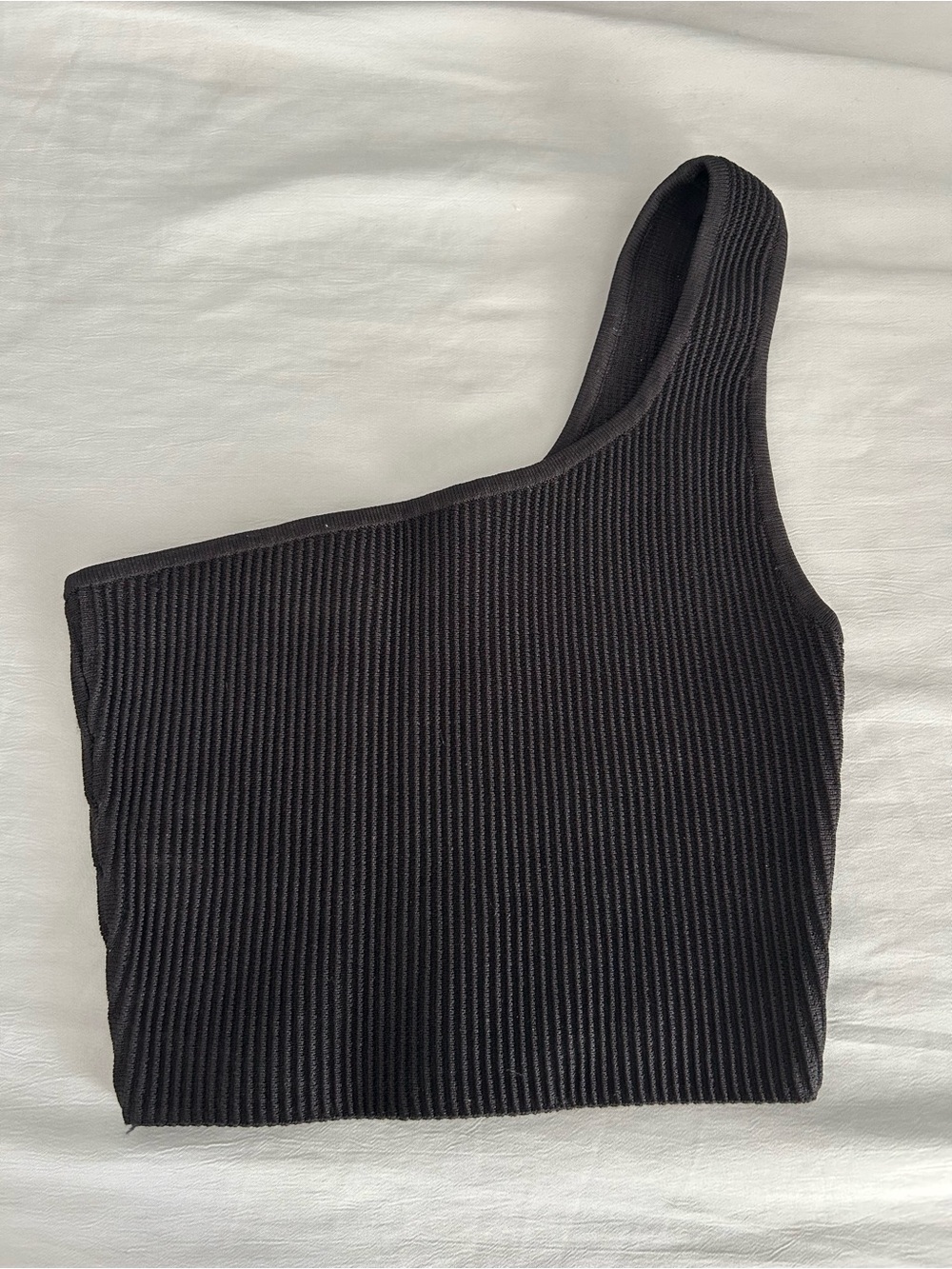 Aritzia Sculpt Knit One-Shoulder Crop Top